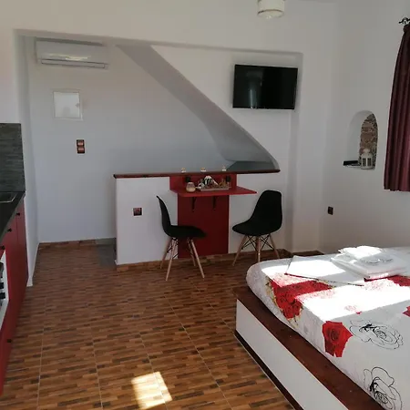 Countryside Retreat 1 *